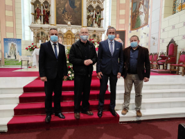 - naslovna slika